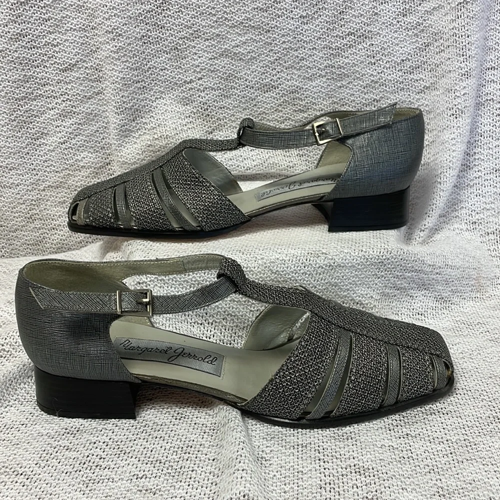 Margaret Jerrold silver, leather, tee strap, Mary Janes, New Size 9.5M - Picture 1 of 8